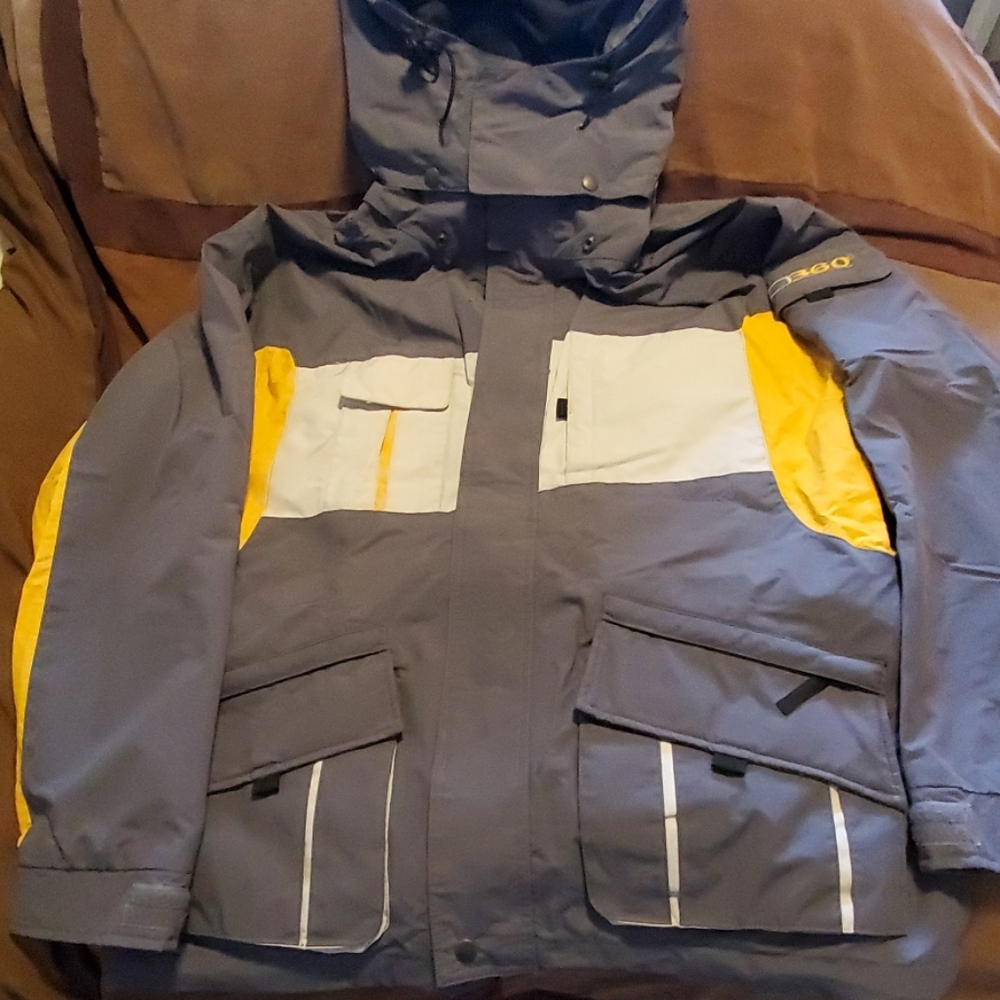 B360 Snowboarding Jacket